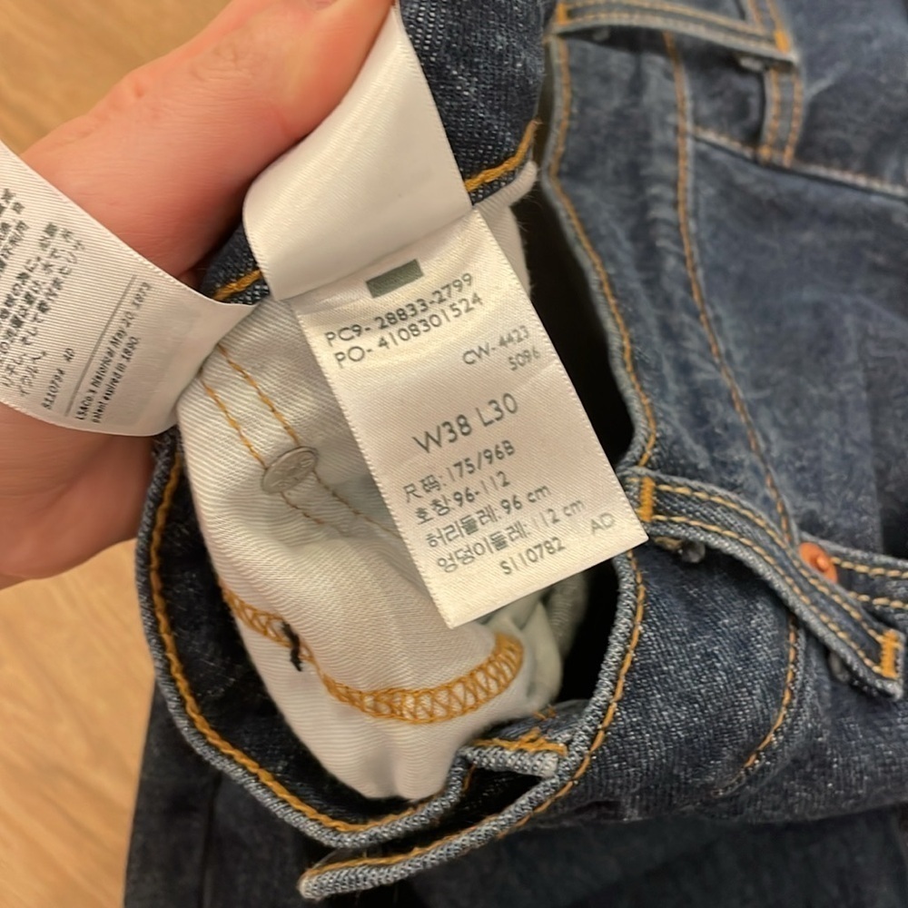 Levi’s Jeans - Picture 3 of 5